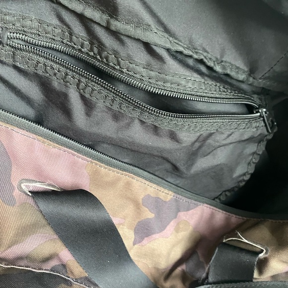 Nike duffel bag - Picture 9 of 15